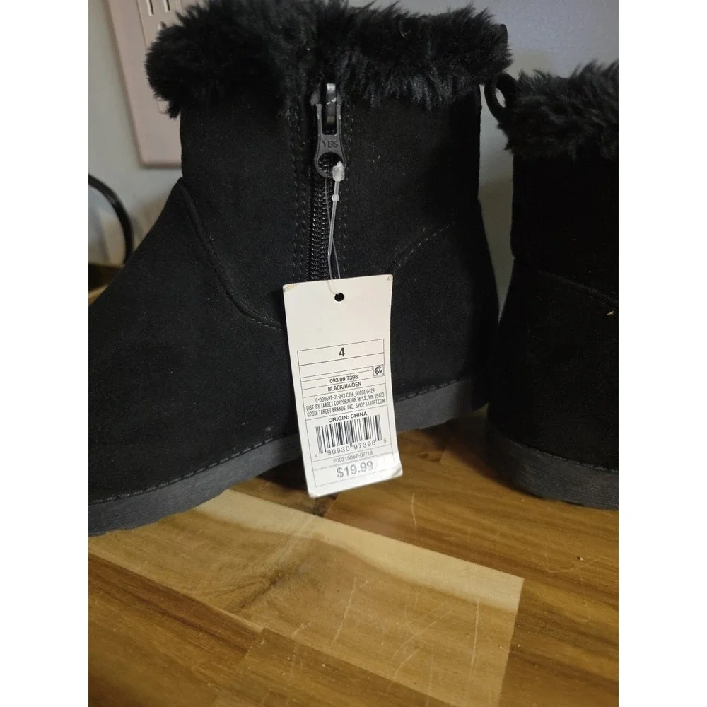 Cat and‎ Jack Girls Black Boots Zipper Size 4Faux Suede NEW Ugg Bearpaw Like
